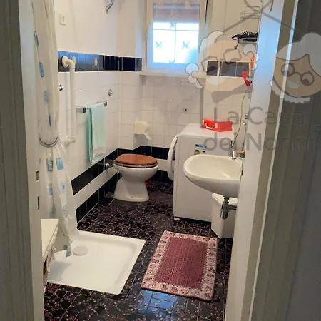 La Casa Dei Nonni * Bracciano (Rome)